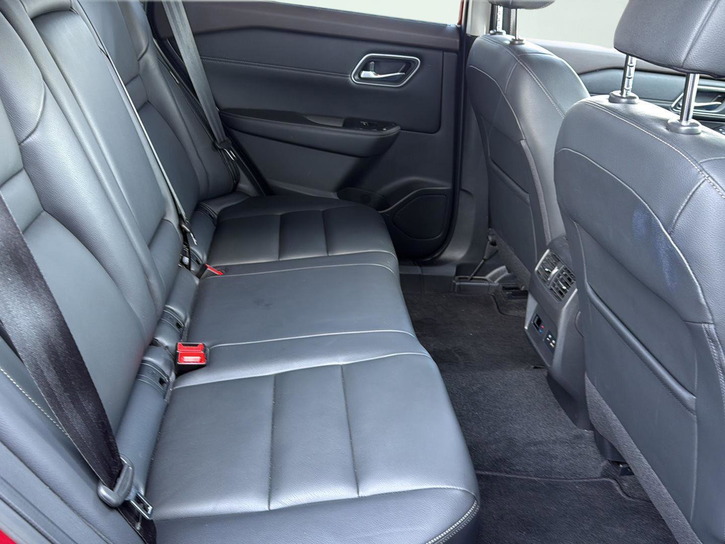 Used 2021 Nissan Rogue SL w/ Premium Package image 21