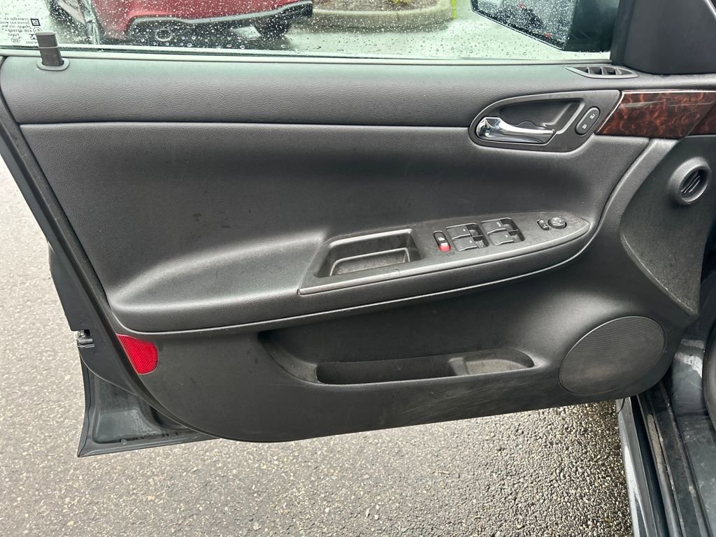 Used 2014 Chevrolet Impala LT image 16