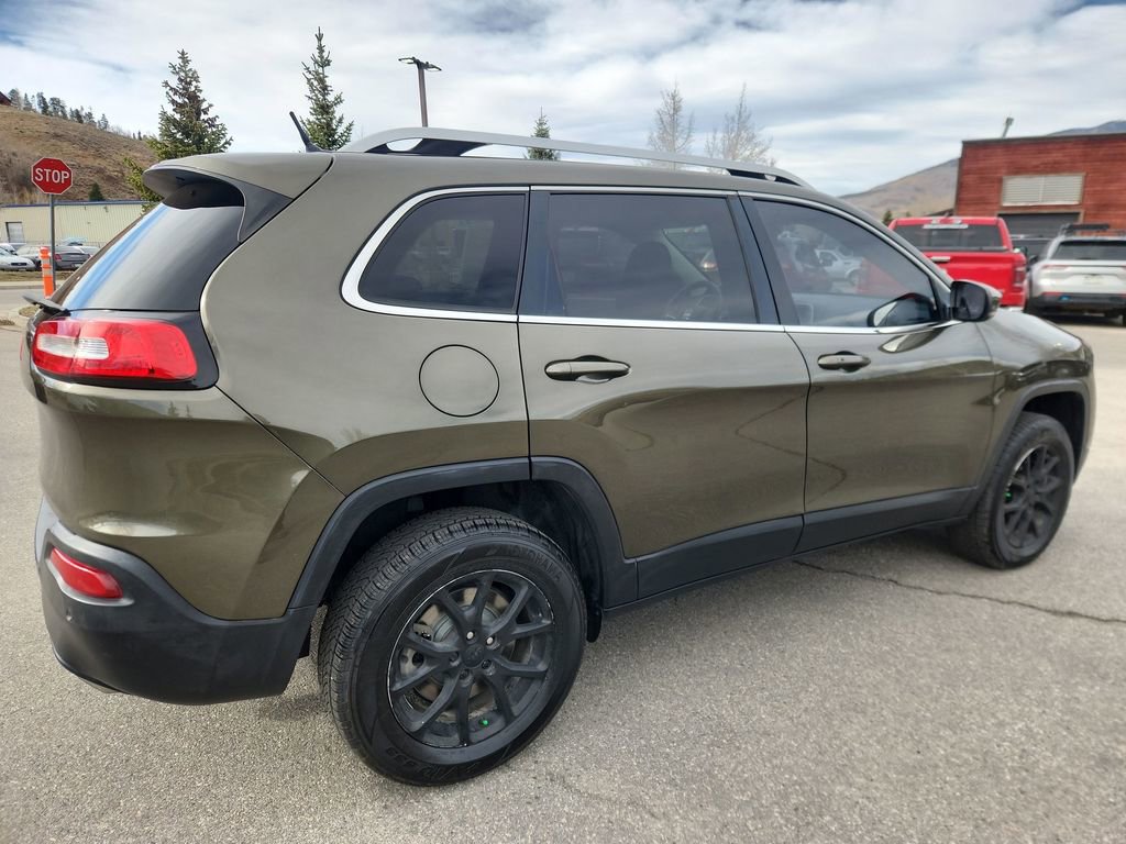 Used 2015 Jeep Cherokee Latitude w/ Comfort/Convenience Group AWD/4WD image 6