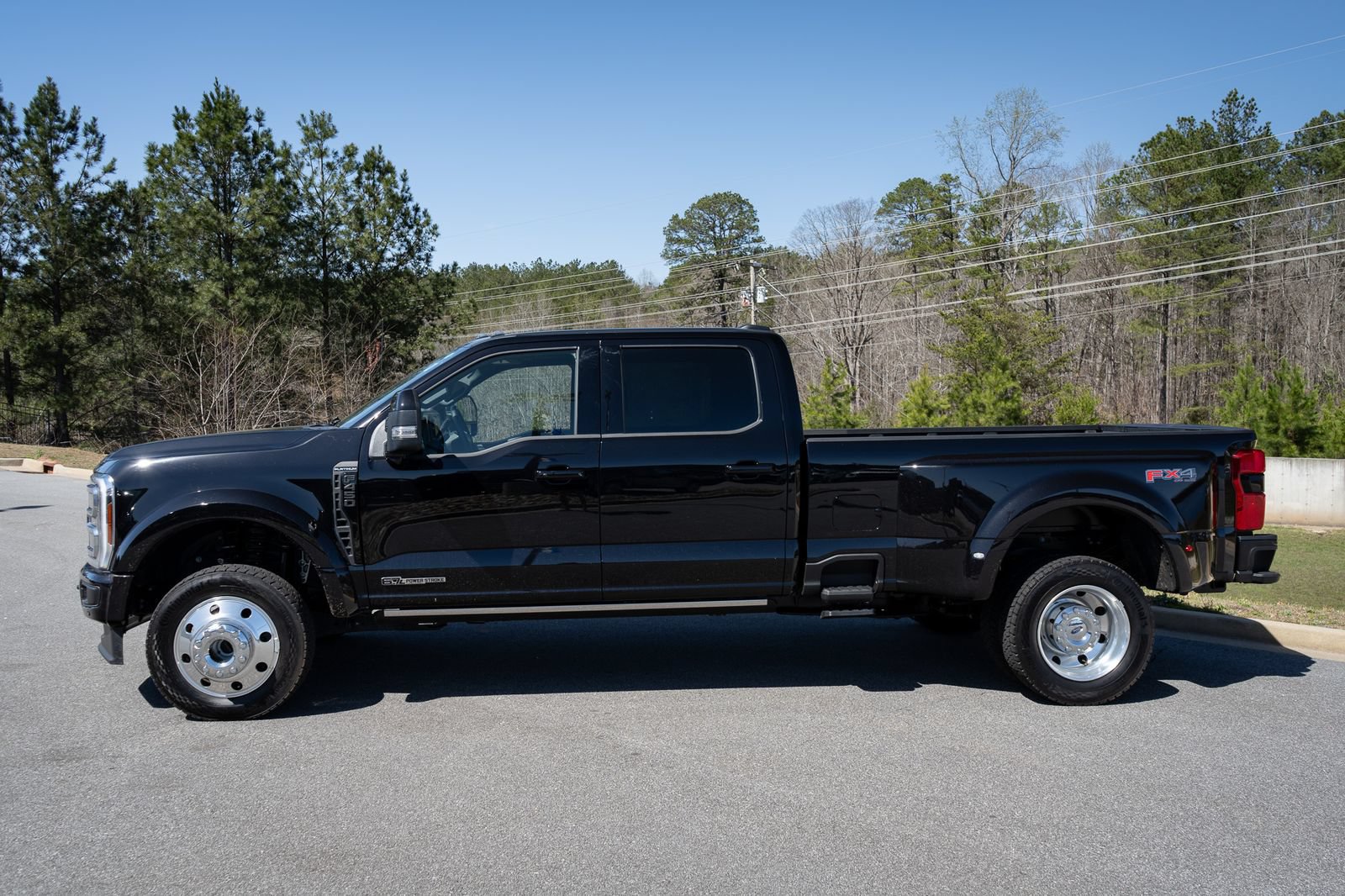 Used 2025 Ford F450 Platinum w/ FX4 Off-Road Package AWD/4WD image 15