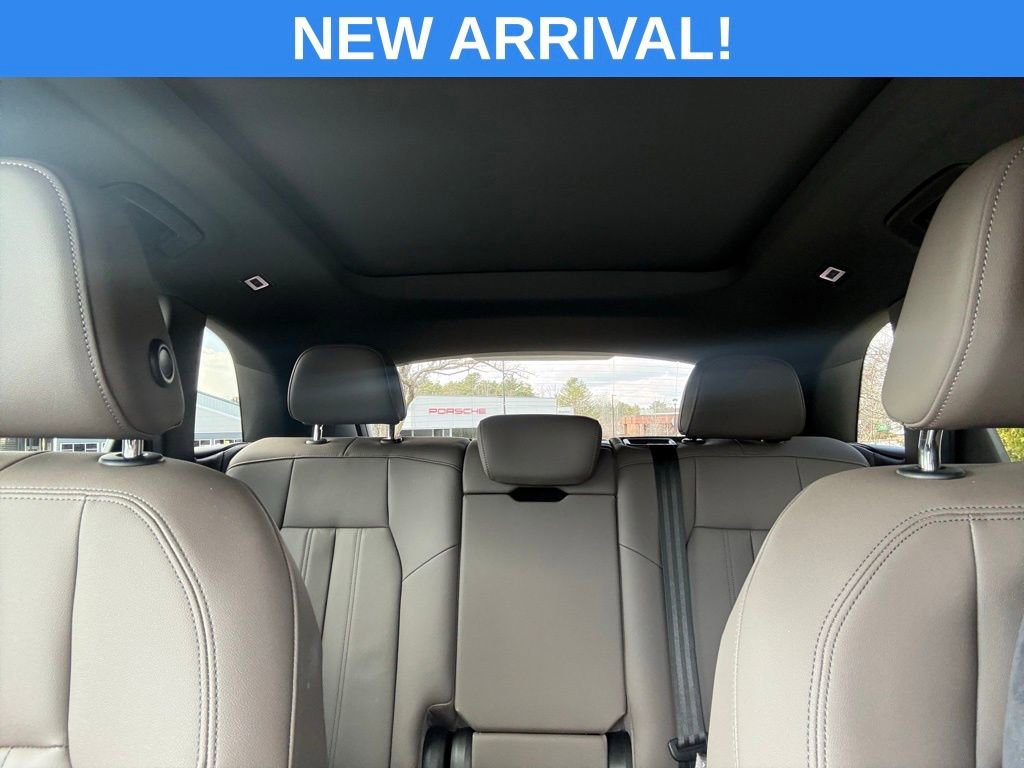 Used 2025 Audi Q5 Premium w/ Convenience Package image 40