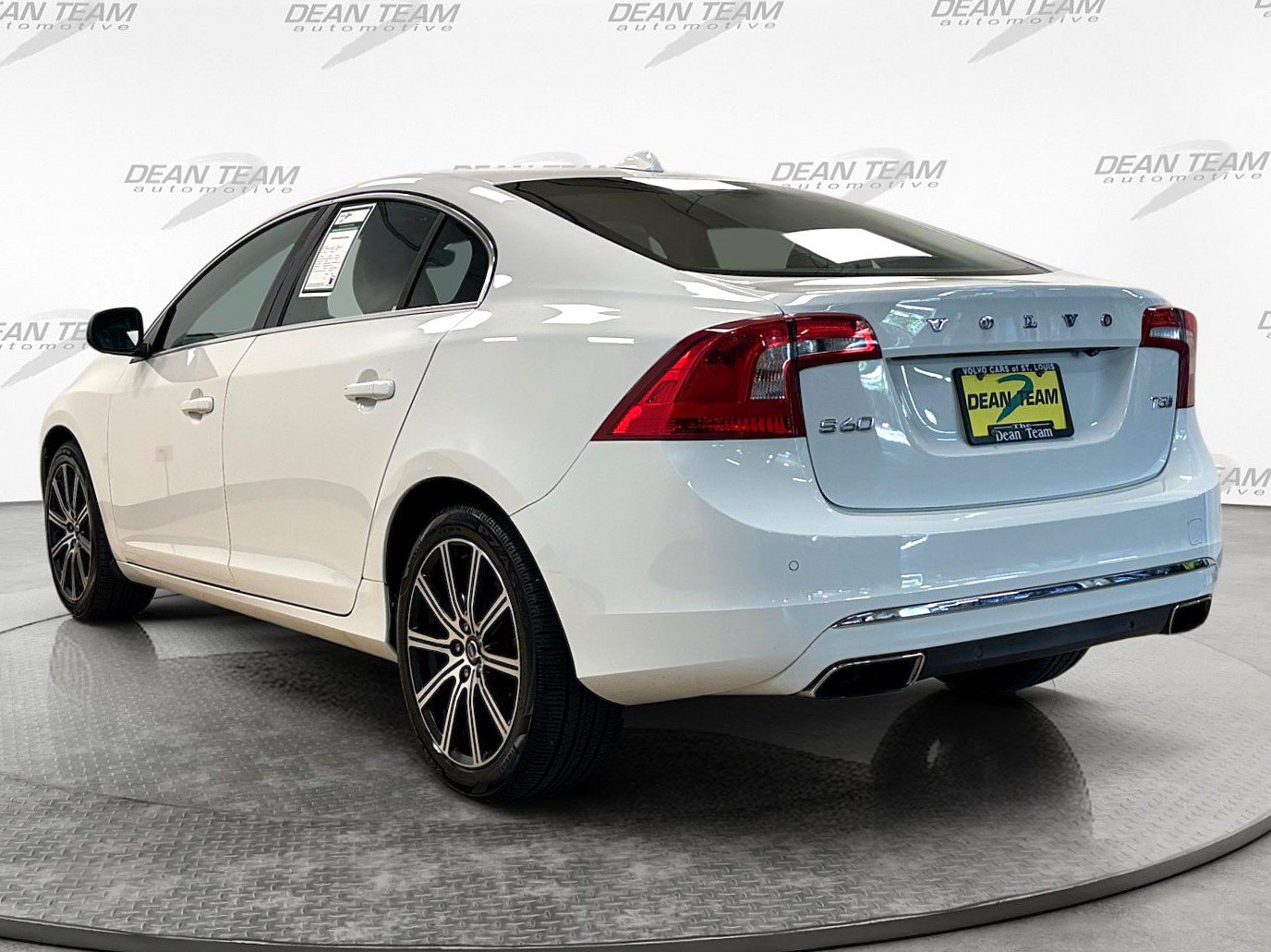Used 2018 Volvo S60 T5 Inscription w/ Protection Package FWD image 6