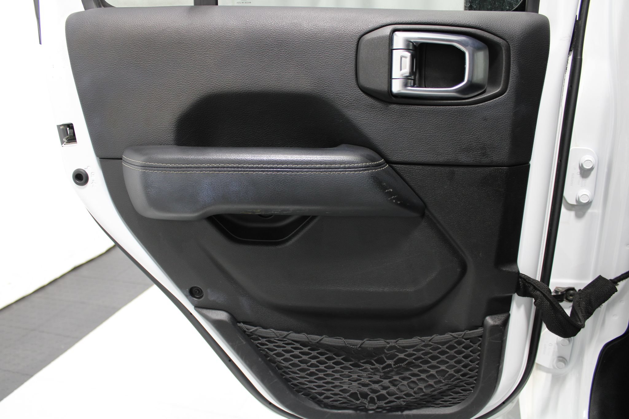Used 2023 Jeep Wrangler Unlimited Sahara w/ Cold Weather Group AWD/4WD image 15