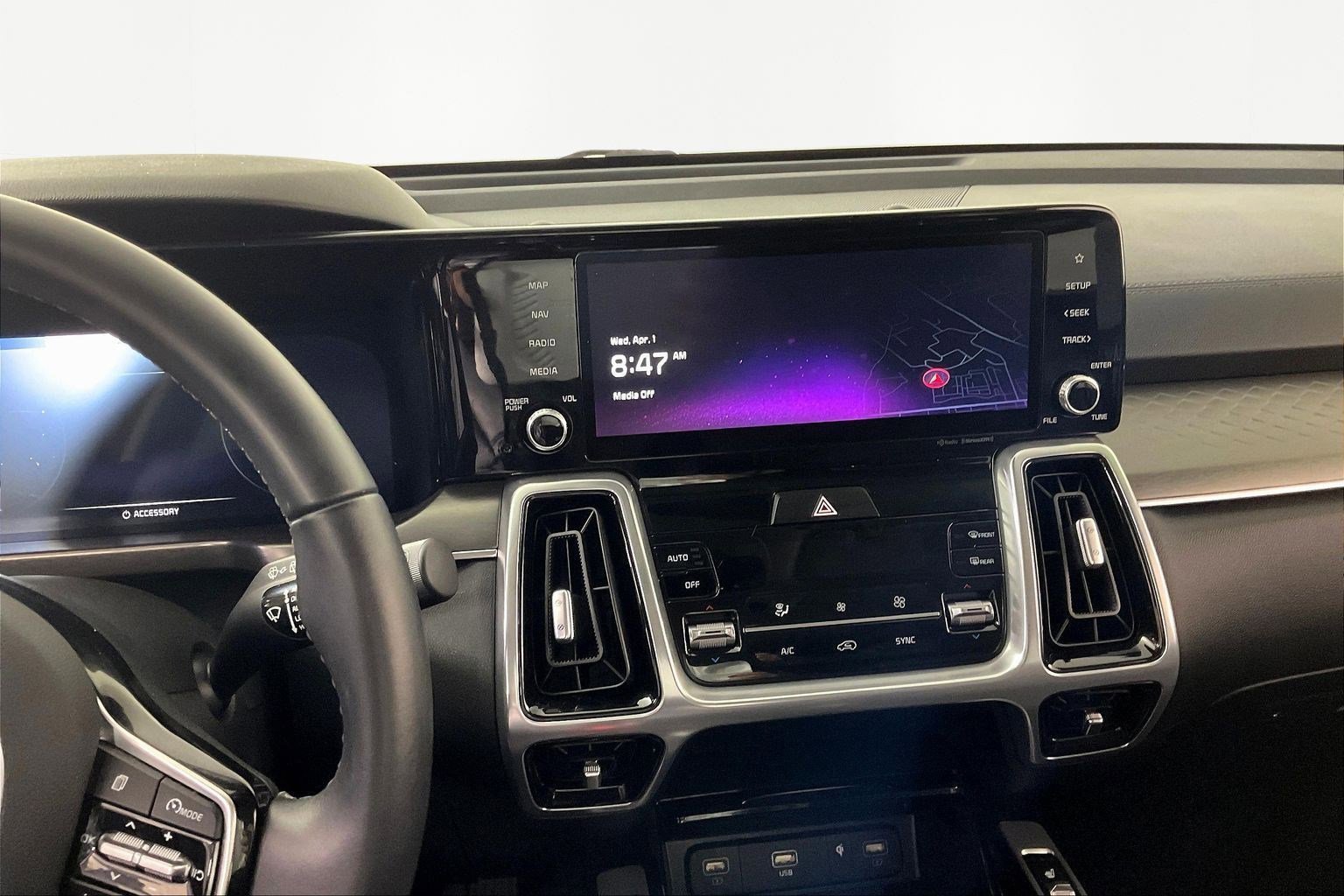 Certified 2023 Kia Sorento SX image 9