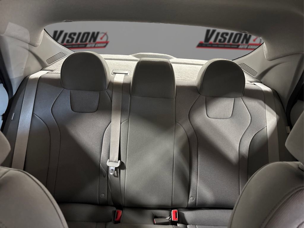 Certified 2024 Hyundai Elantra SE image 18