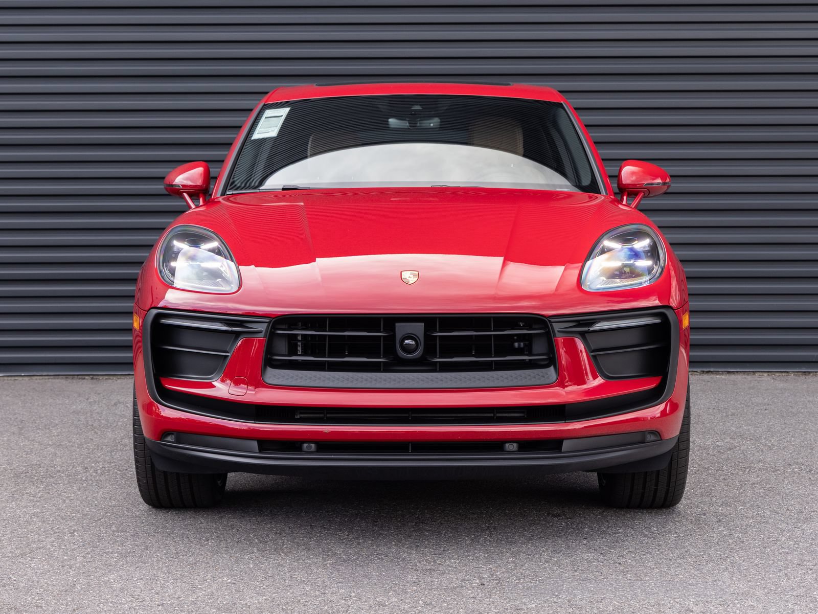 Certified 2026 Porsche Macan AWD/4WD image 7