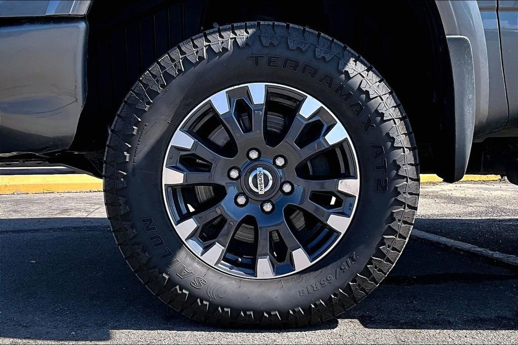 Used 2016 Nissan Titan SL AWD/4WD image 33