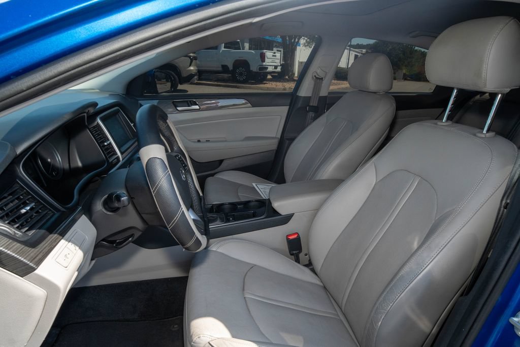 Used 2018 Hyundai Sonata Limited w/ Cargo Package FWD image 15