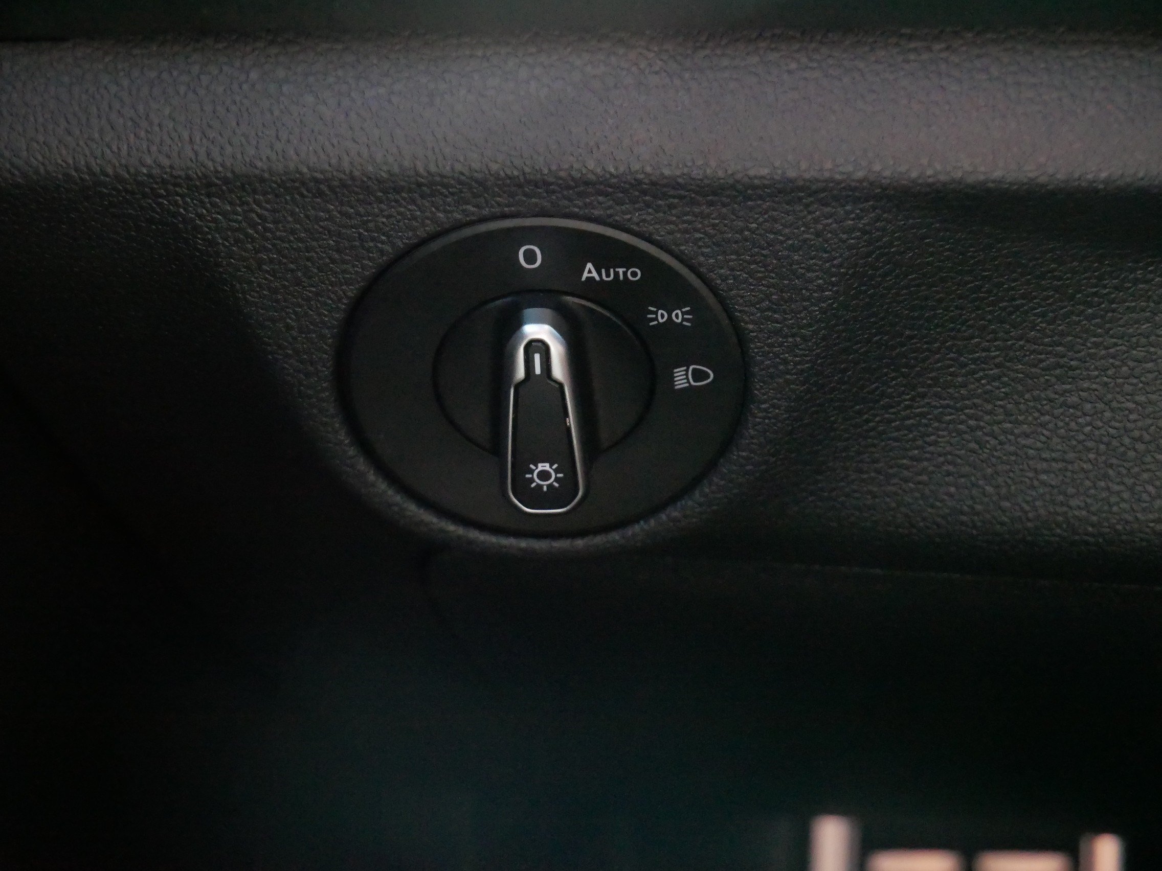 Certified 2025 Volkswagen Jetta Sport FWD image 26