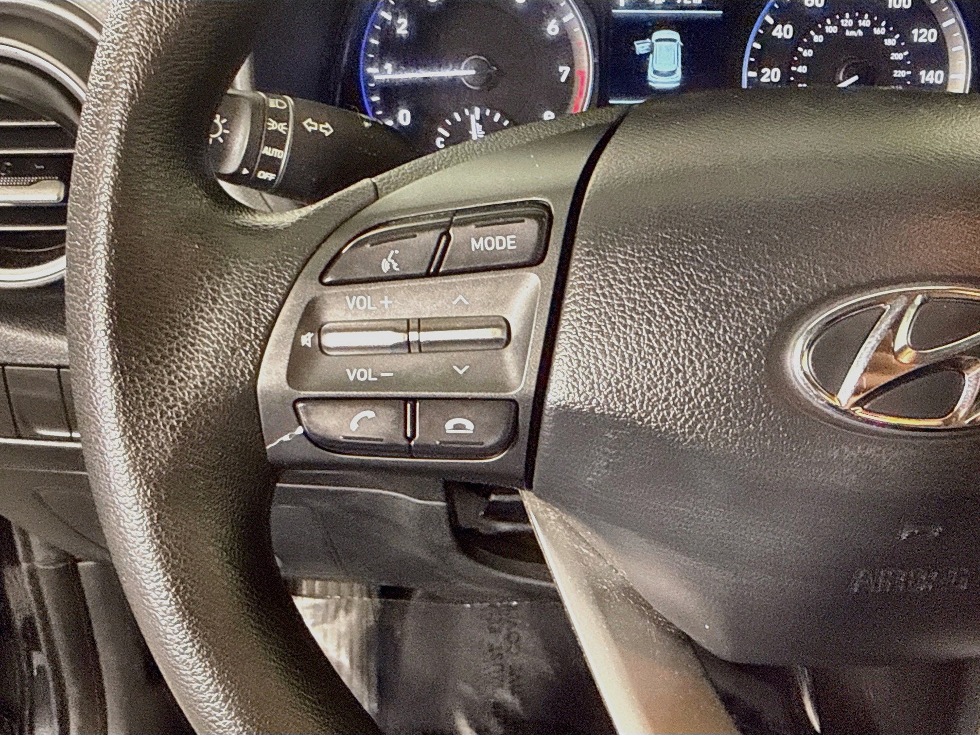 Used 2018 Hyundai Kona SE AWD/4WD image 14