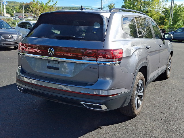 Used 2024 Volkswagen Atlas SE AWD/4WD image 13