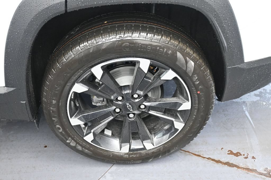 New 2027 Chevrolet Equinox RS w/ Safety and Technology Package AWD/4WD image 10