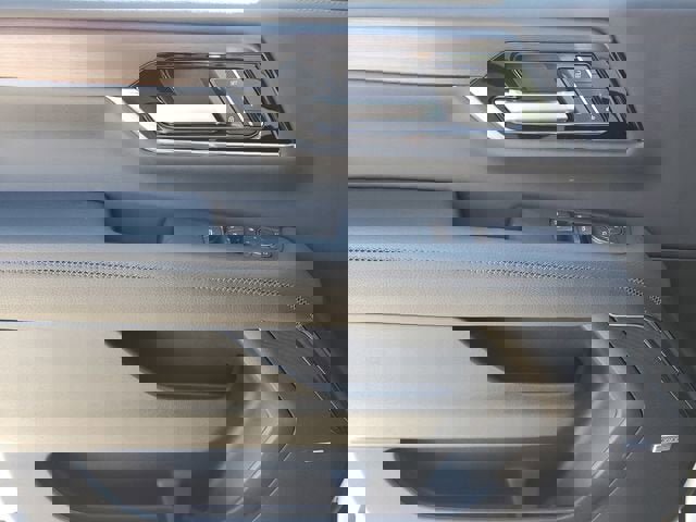 New 2026 GMC Yukon XL Denali w/ Denali Reserve Package image 17