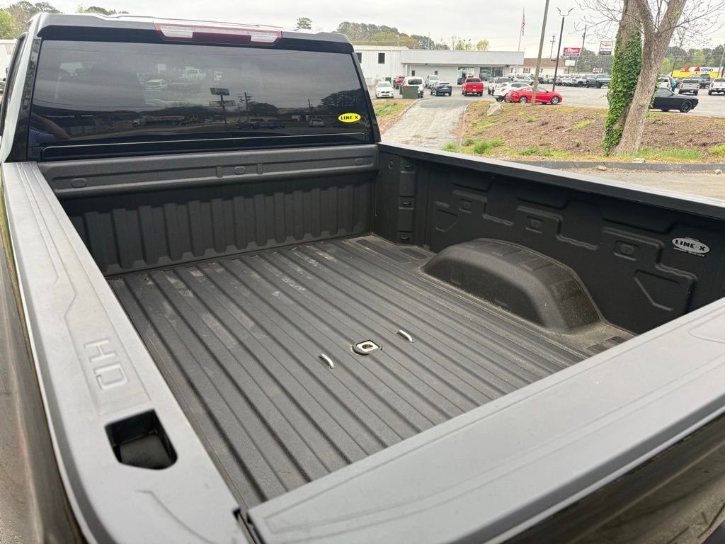 Used 2022 Chevrolet Silverado 2500 Custom w/ Custom Value Package image 10