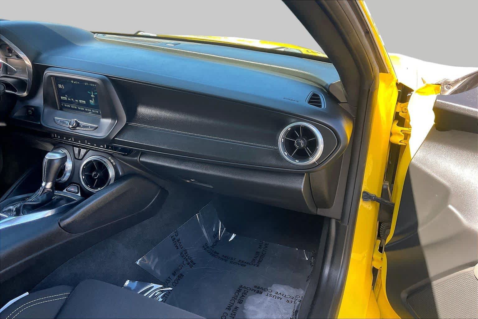 Used 2018 Chevrolet Camaro LT RWD image 17