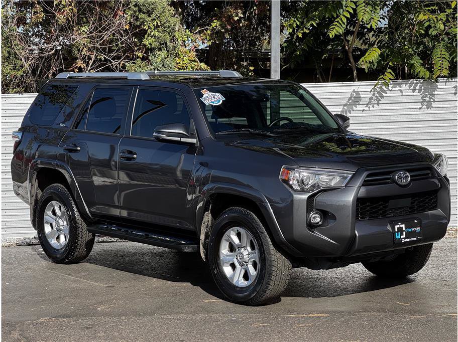 Used 2022 Toyota 4Runner SR5 Premium w/ Moonroof Package AWD/4WD image 6