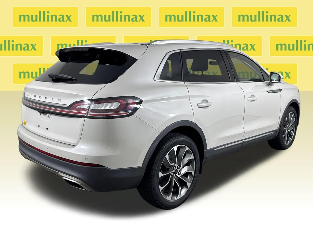 Used 2022 Lincoln Nautilus Reserve FWD image 3