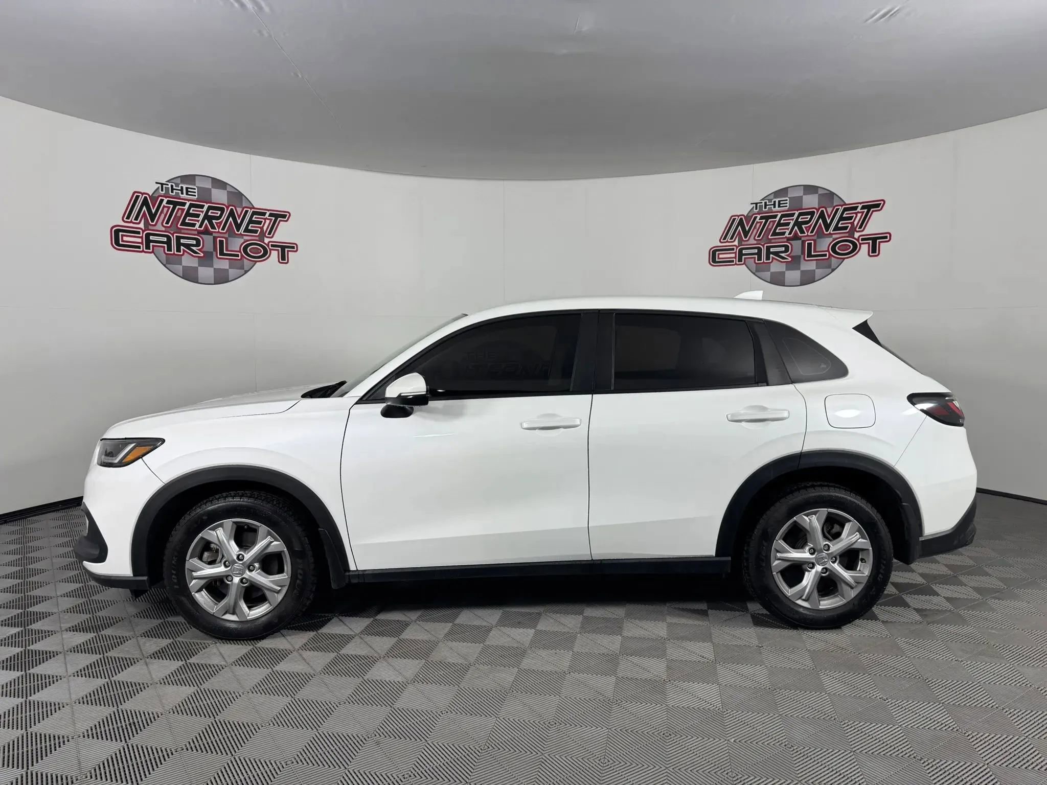 Used 2023 Honda HR-V LX image 4