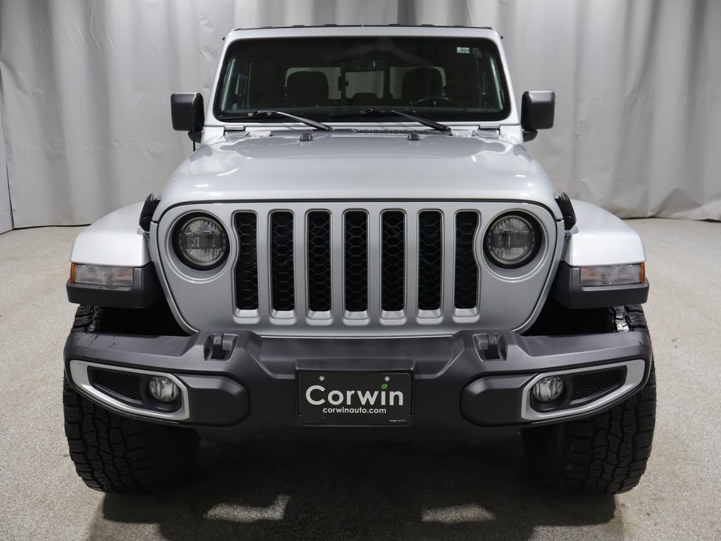 Used 2022 Jeep Gladiator Overland w/ Cold Weather Group image 9