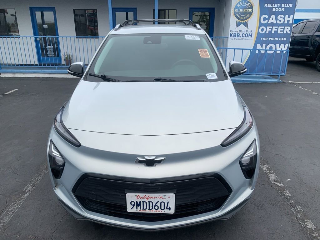 Used 2023 Chevrolet Bolt EUV LT w/ Driver Confidence Package FWD image 3