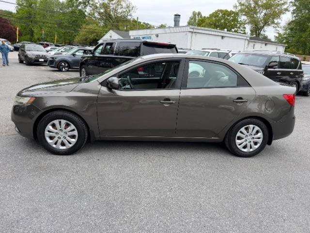 Used 2011 Kia Forte EX FWD image 2
