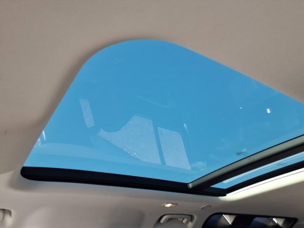 Used 2020 Land Rover Defender 110 S image 15