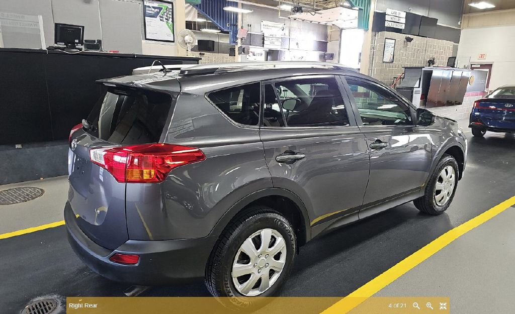 Used 2013 Toyota RAV4 LE image 2