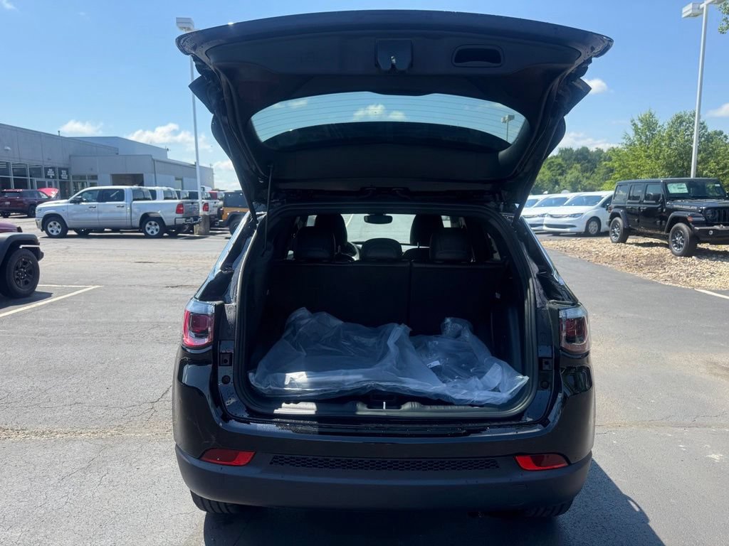 New 2026 Jeep Compass Latitude AWD/4WD image 41