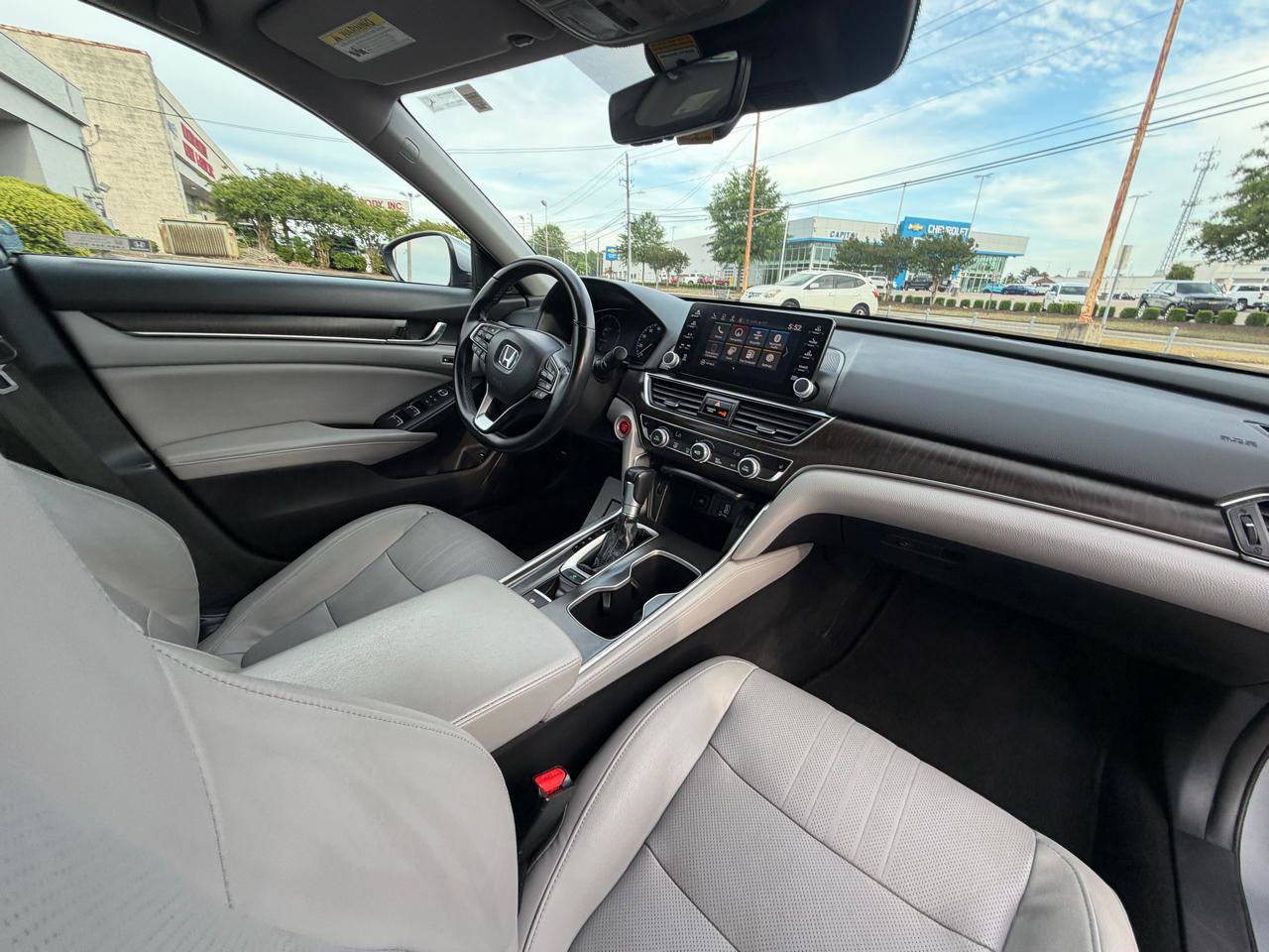 Used 2018 Honda Accord EX-L image 38