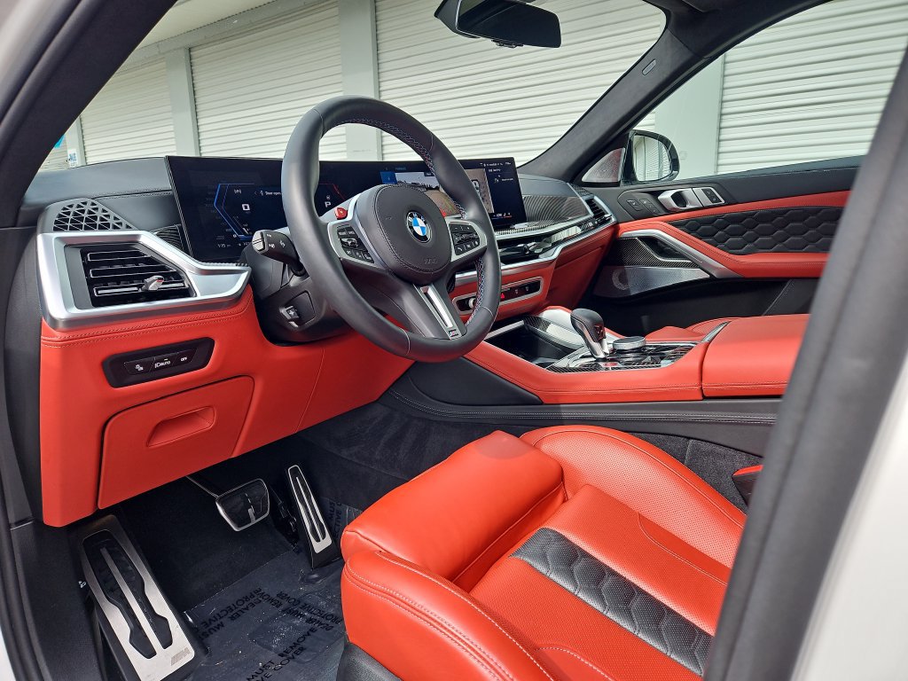 Used 2025 BMW X6 M Competition w/ Executive Package AWD/4WD image 4