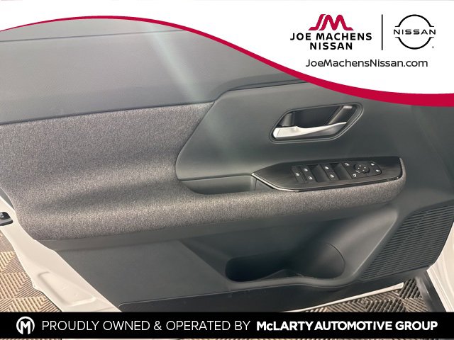 Certified 2025 Nissan Kicks SV w/ Illumination Package image 17