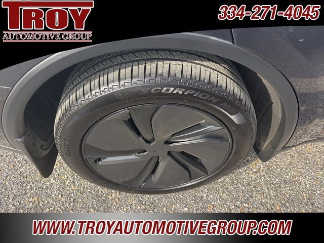 Used 2026 Tesla Model Y 2WD image 8