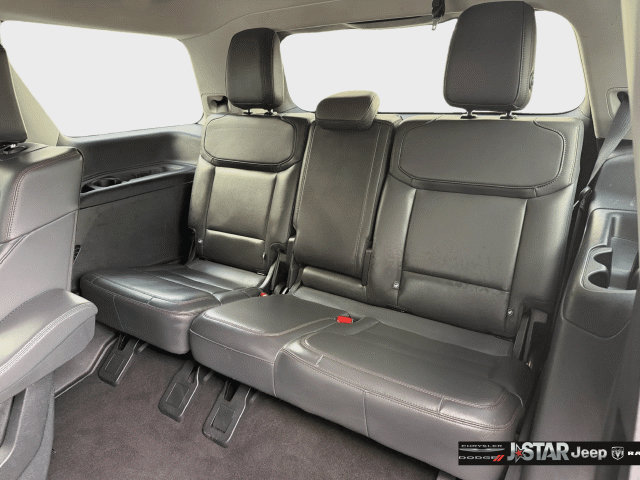 Used 2025 Ford Expedition Active RWD image 26