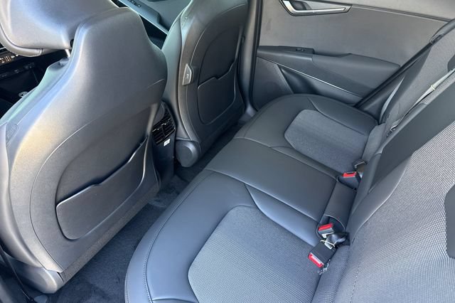 New 2026 Kia Niro Wind FWD image 14