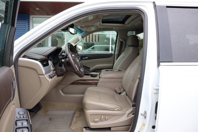 Used 2017 GMC Yukon SLT w/ Open Road Package image 9