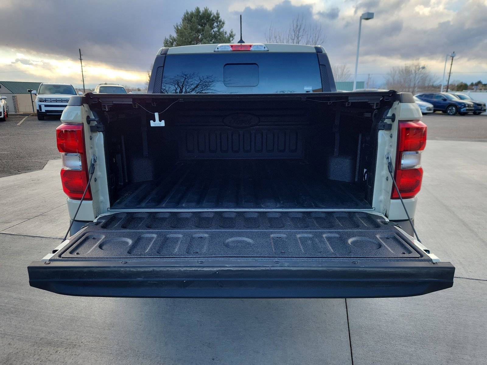 Used 2024 Ford Maverick Lariat w/ Black Appearance Package image 13