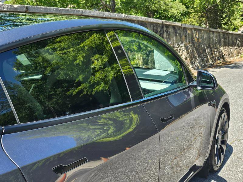 Used 2023 Tesla Model Y Performance AWD/4WD image 17