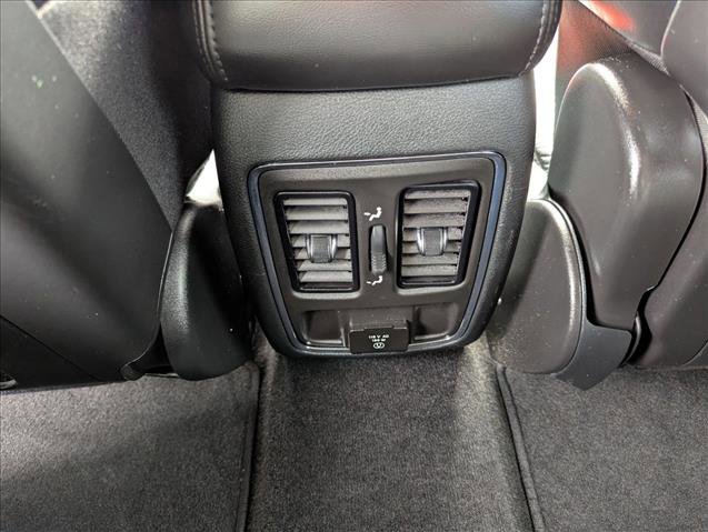 Used 2022 Jeep Grand Cherokee Laredo X AWD/4WD image 17