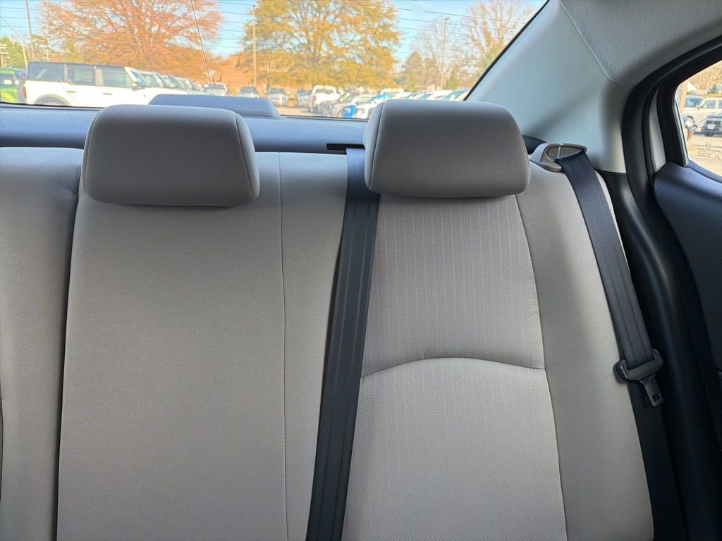 Used 2016 MAZDA MAZDA3 i Sport image 14