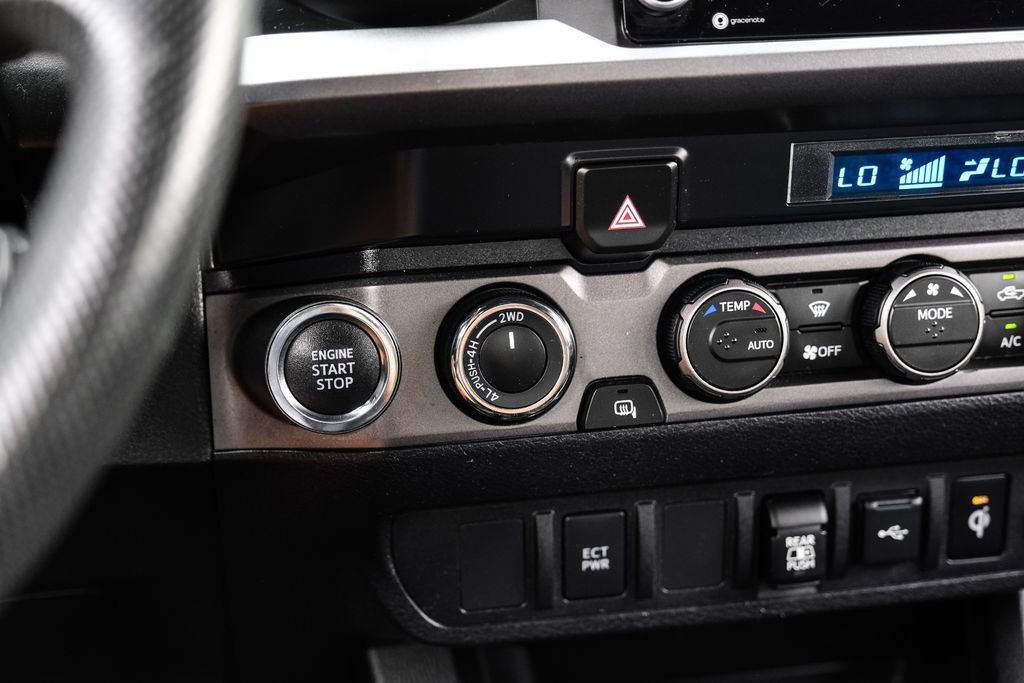 Used 2021 Toyota Tacoma TRD Off-Road AWD/4WD image 23
