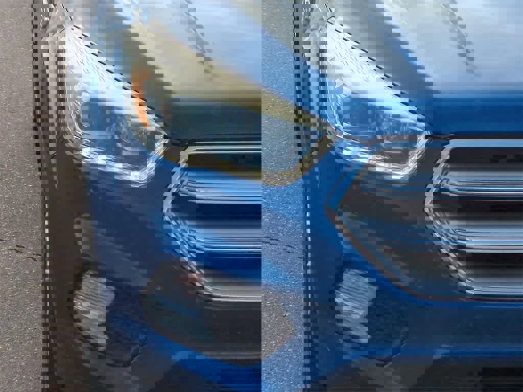 Used 2017 Ford Escape Titanium w/ Equipment Group 301A image 10