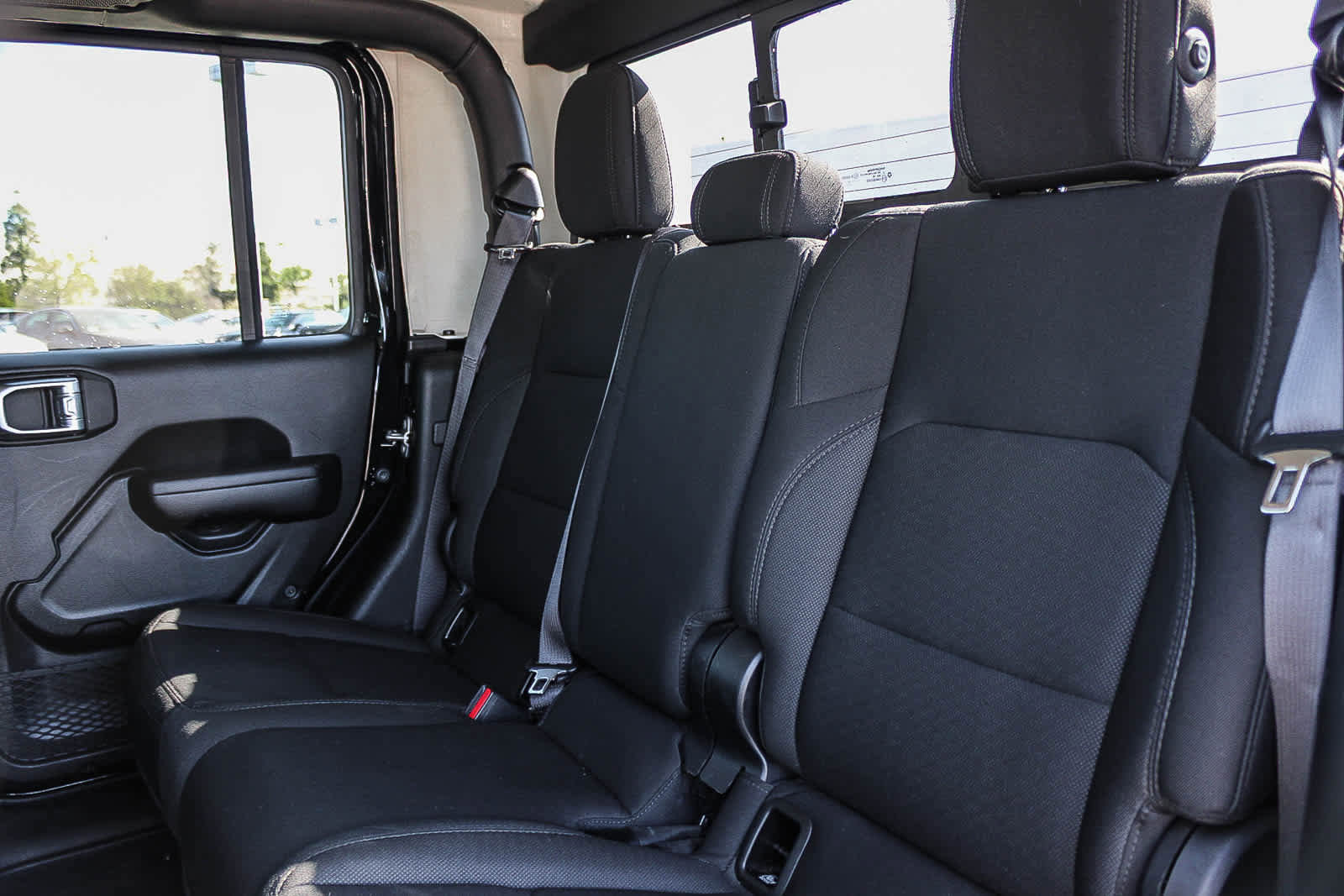 Used 2021 Jeep Gladiator Sport image 18