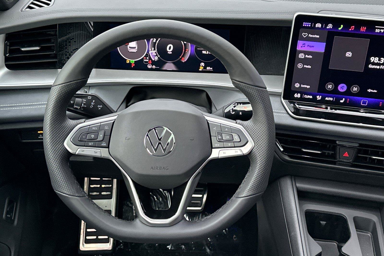 New 2026 Volkswagen Tiguan SE R-Line FWD image 13