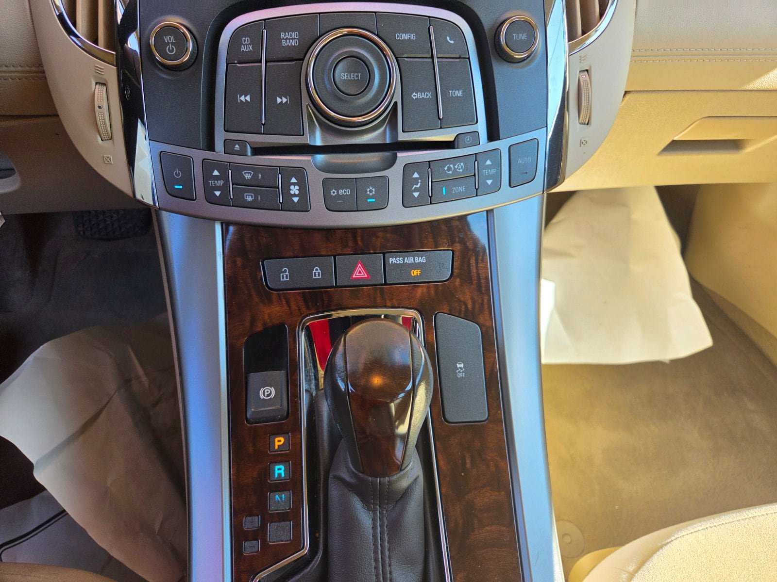 Used 2012 Buick LaCrosse FWD image 13