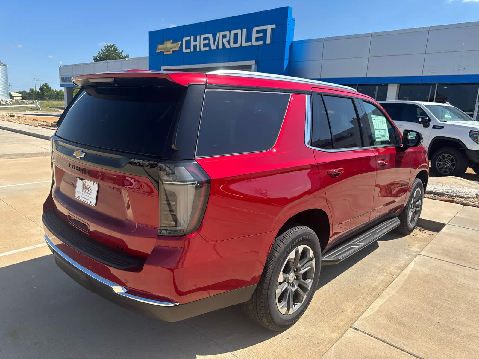 New 2026 Chevrolet Tahoe LT w/ Comfort Package AWD/4WD image 2