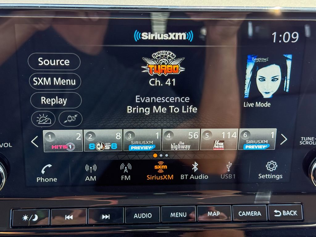 Certified 2024 Nissan Pathfinder SL image 23