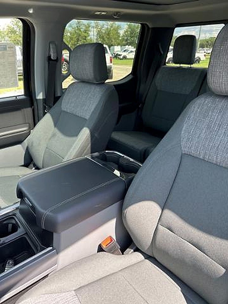 New 2025 Ford F250 XLT w/ Black Appearance Package AWD/4WD image 18