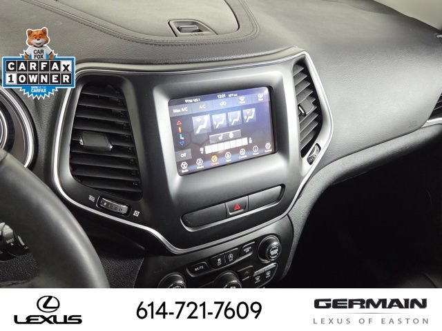 Used 2019 Jeep Cherokee Latitude Plus w/ Cold Weather Group AWD/4WD image 27