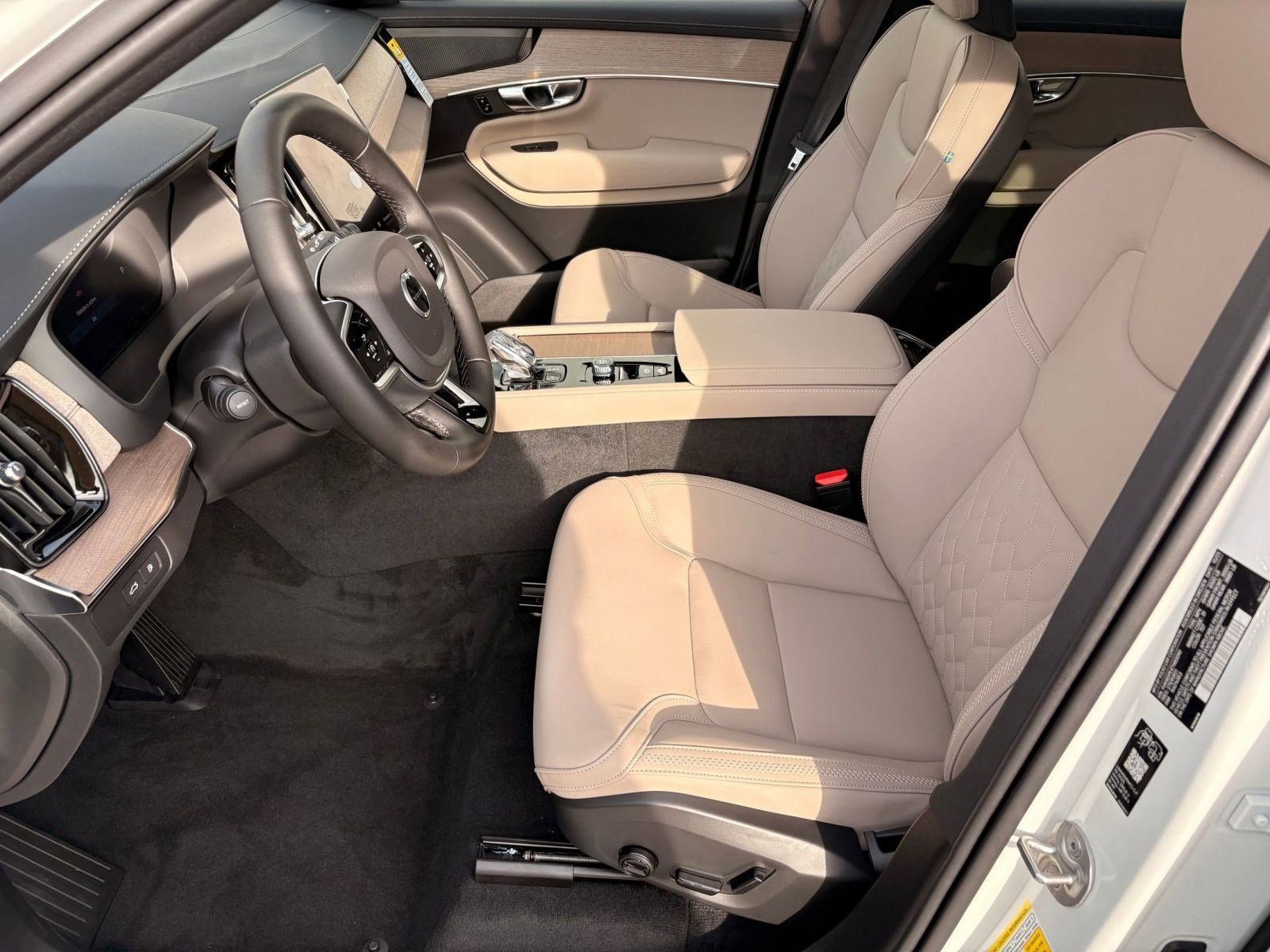 New 2026 Volvo XC90 T8 Plus w/ Protection Package Premier image 5