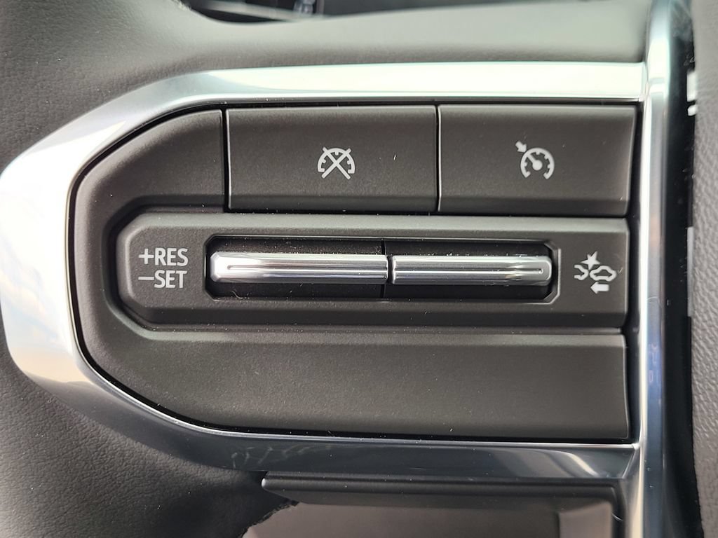 New 2026 GMC Canyon Elevation RWD image 18